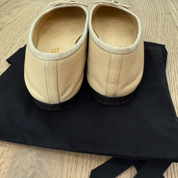 Authentic Chanel Lambskin Ballet Flats Beige and Black - Picture 4 of 10